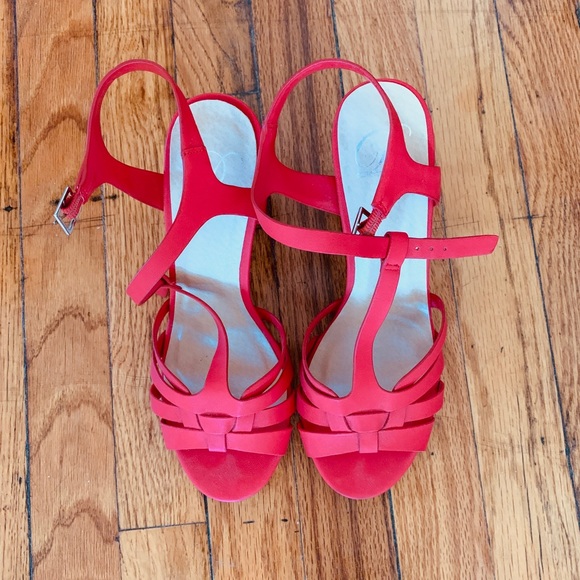 ModCloth red T-strap heels - Picture 2 of 3